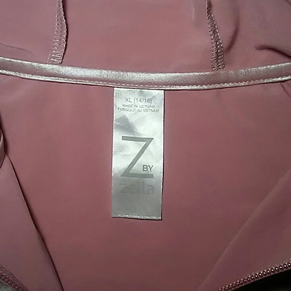 Zella jacket - Picture 2 of 4